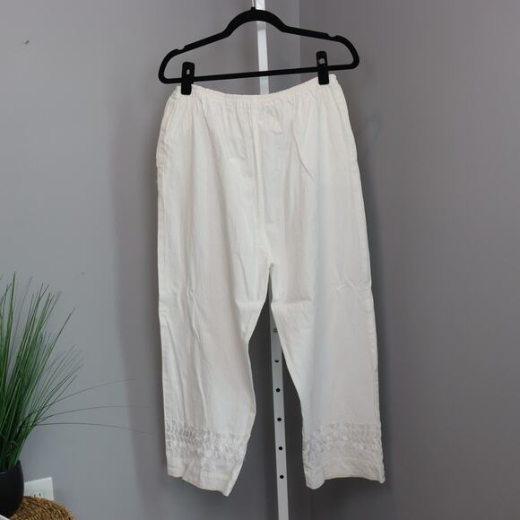 White Cotton Cropped Pants w/ Embroidered Hem – Elastic Waist - Picture 2 of 6